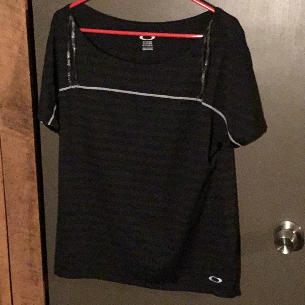 Oakley Women's Dry Fit 90% Poly Workout Shirt